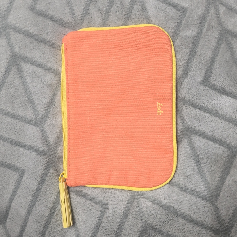 Ipsy makeup bag